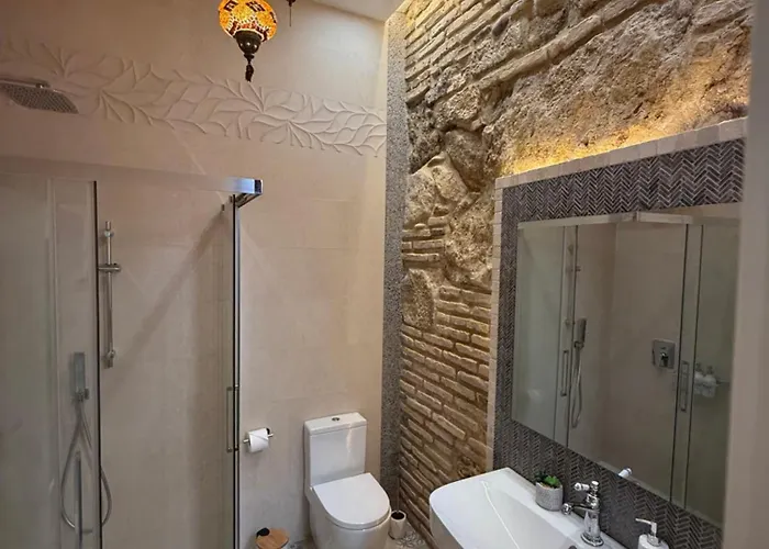 La Muralla De San Fernando De * Cordoue